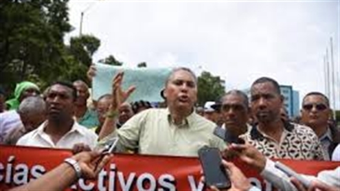 Agentes retirados denuncian “corrupción” afecta la alta jerarquía de la Policía