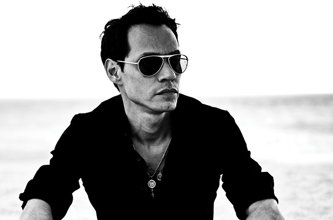 Marc Anthony pide oraciones por su madre