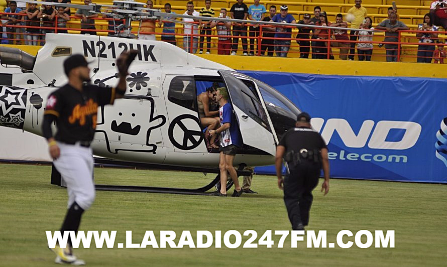 Suspenden licencia a piloto que aterrizó con Karim Abu Naba’a en el estadio del Cibao