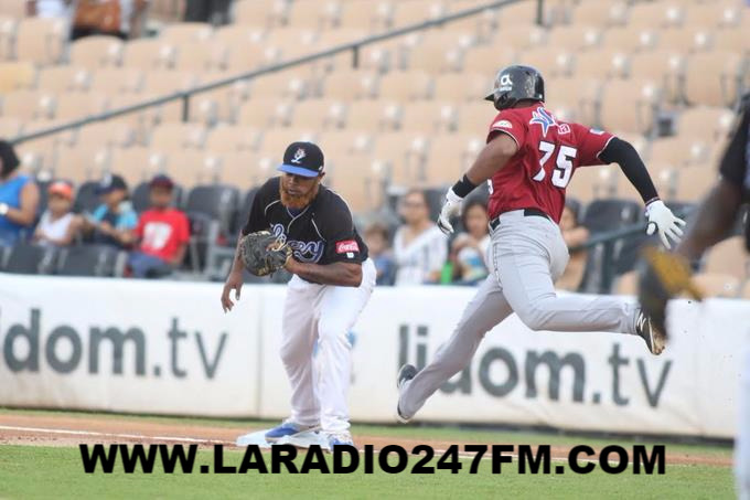 Bautista da tres hits, Gigantes vencen al Licey El relevo de los Tigres volvió a fallar y ven descender su marca a 8-14