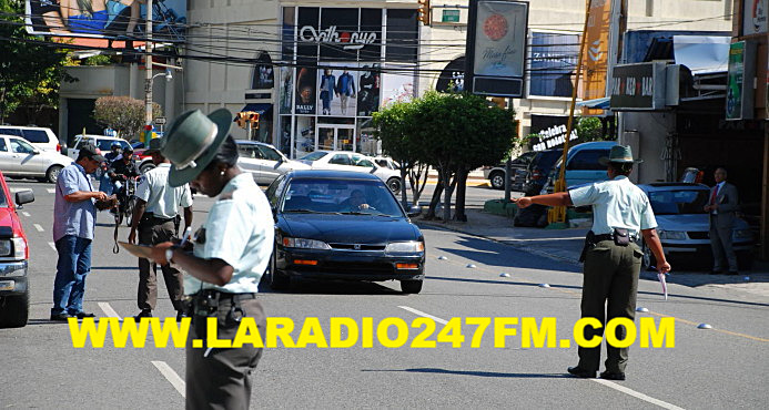 Agentes de AMET comienzan a multar conductores por marbete vencido