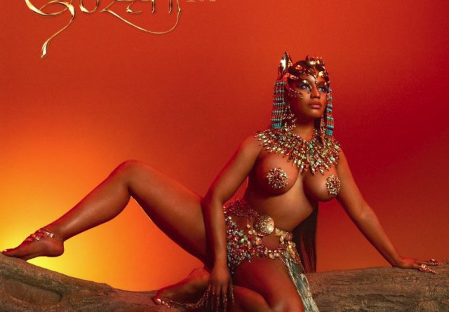 Nicki Minaj se desnuda y transforma en Cleopatra para la portada de su próximo álbum