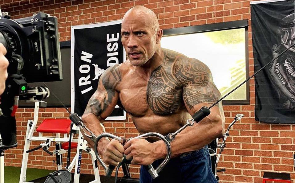 Actor Dwayne Johnson ‘la Roca’ anuncia su regreso a la lucha libre